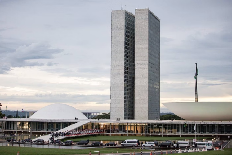 GOVERNO CONGELA R$ 1,2 BILHÃO EM EMENDAS PARLAMENTARES