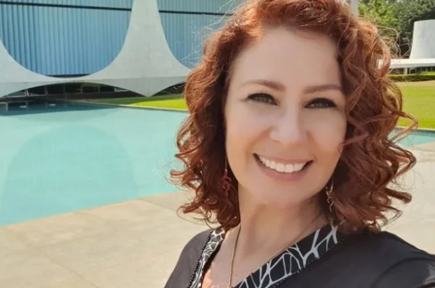 Condenada pelo STF, Zambelli foge do Brasil e promete 'resistir' na Europa