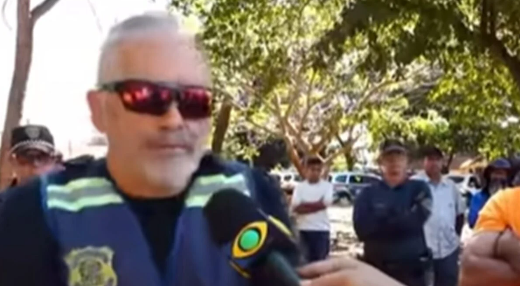 Repórter é destratado por fiscal durante demolição de casas em Goiânia 