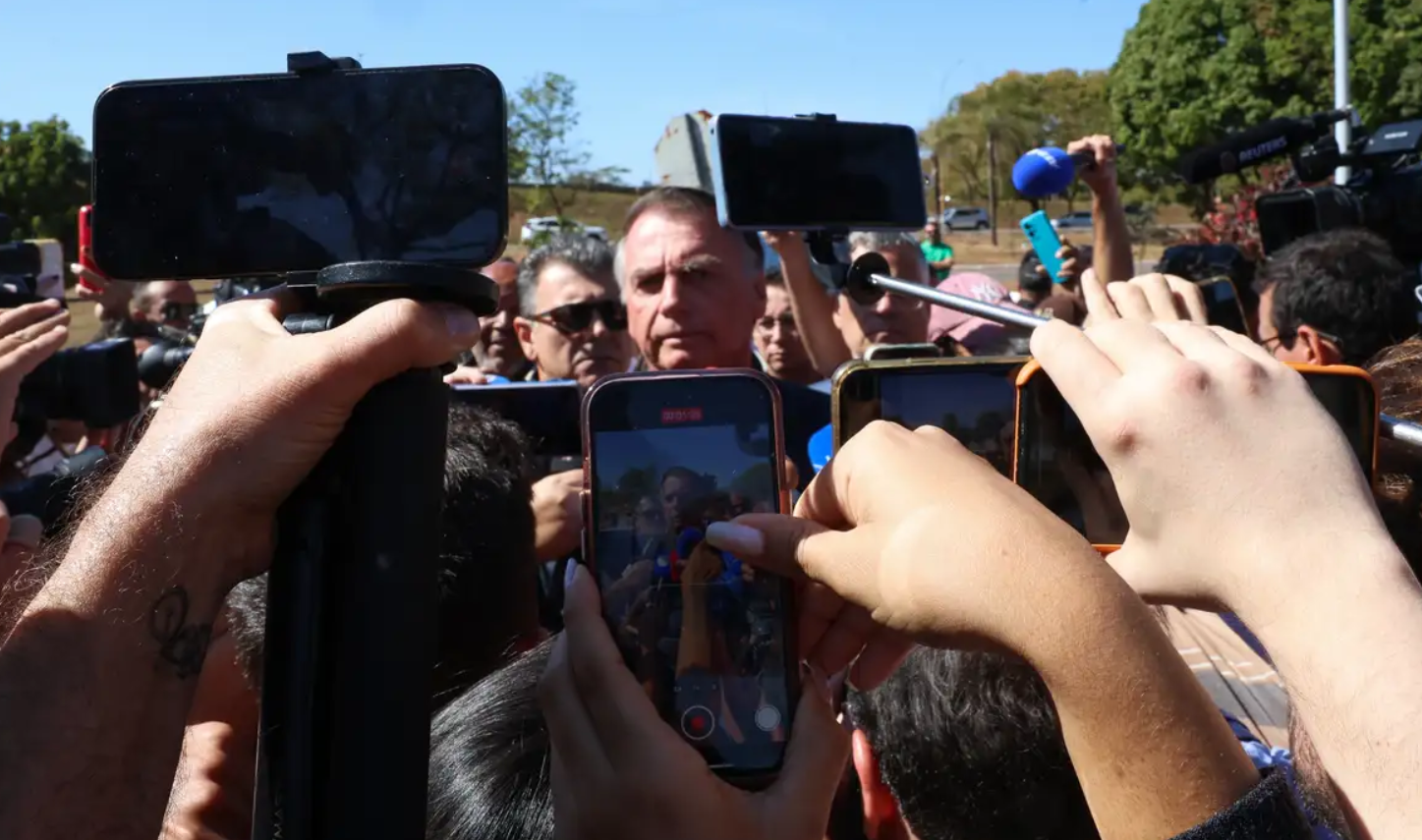 Bolsonaro chama tornozeleira eletrônica de suprema humilhação após cumprir ordem do STF 
