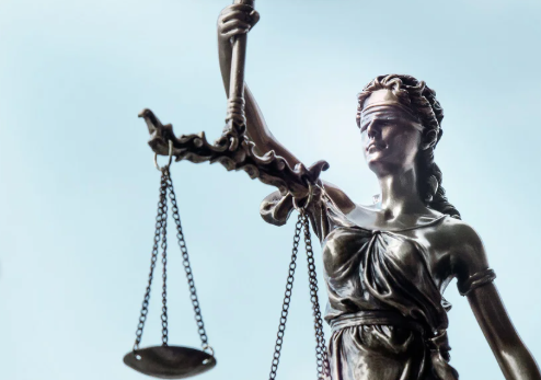 TRT-GO mantém condenação do Itaú por impor práticas religiosas a funcionária