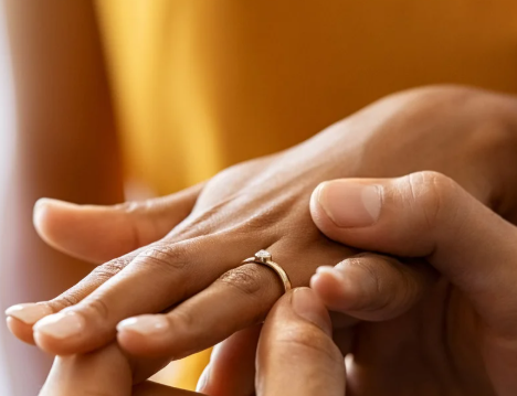 Qual é a idade ideal para casar e ter filhos? Pesquisa mostra tendências da vida moderna