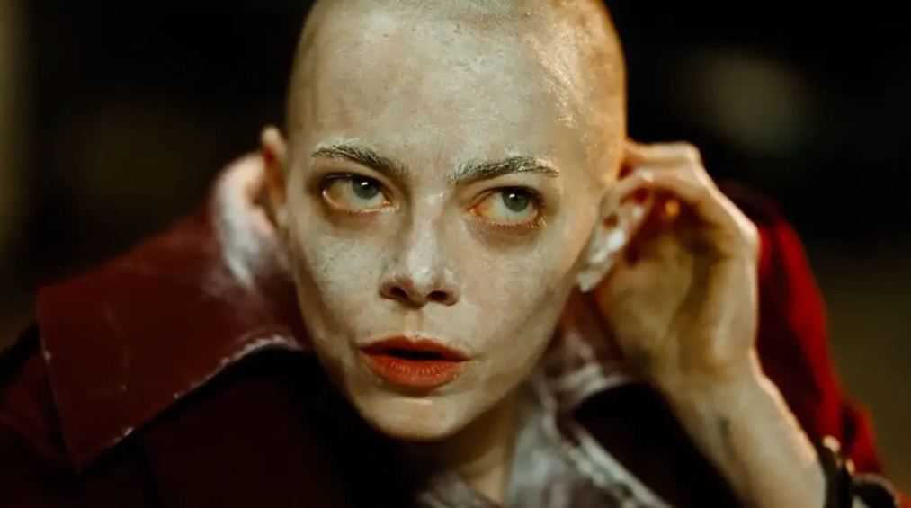 Pré-estreia gratuita de Bugonia em Los Angeles exige participantes carecas ou com cabeça raspada