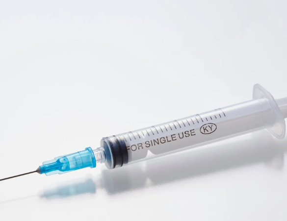 Popularidade da inseminação caseira cresce, mas especialistas alertam para riscos