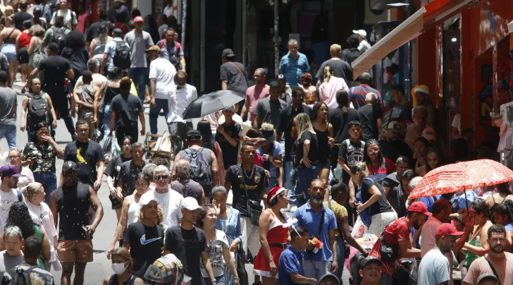 Marias e Josés lideram ranking de nomes no Brasil, revela IBGE