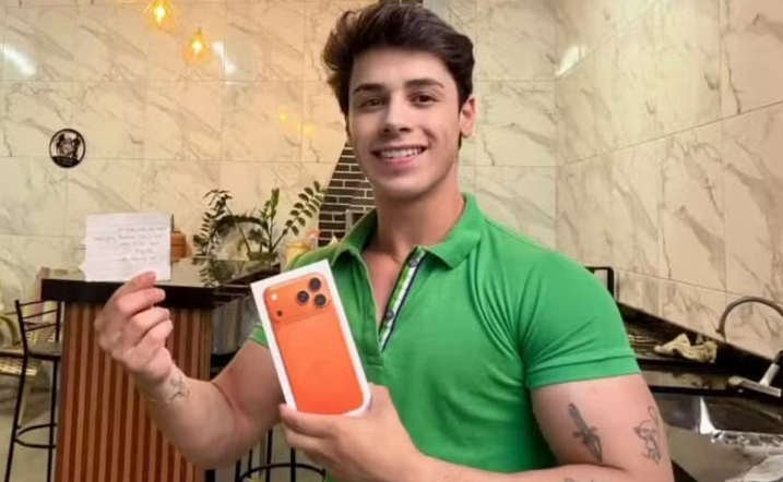 Enfermeiro de Anápolis recebe iPhone de R$ 10 mil como agradecimento de paciente