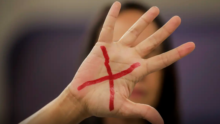 Pensão especial para filhos de vítimas de feminicídio começa a ser paga em dezembro