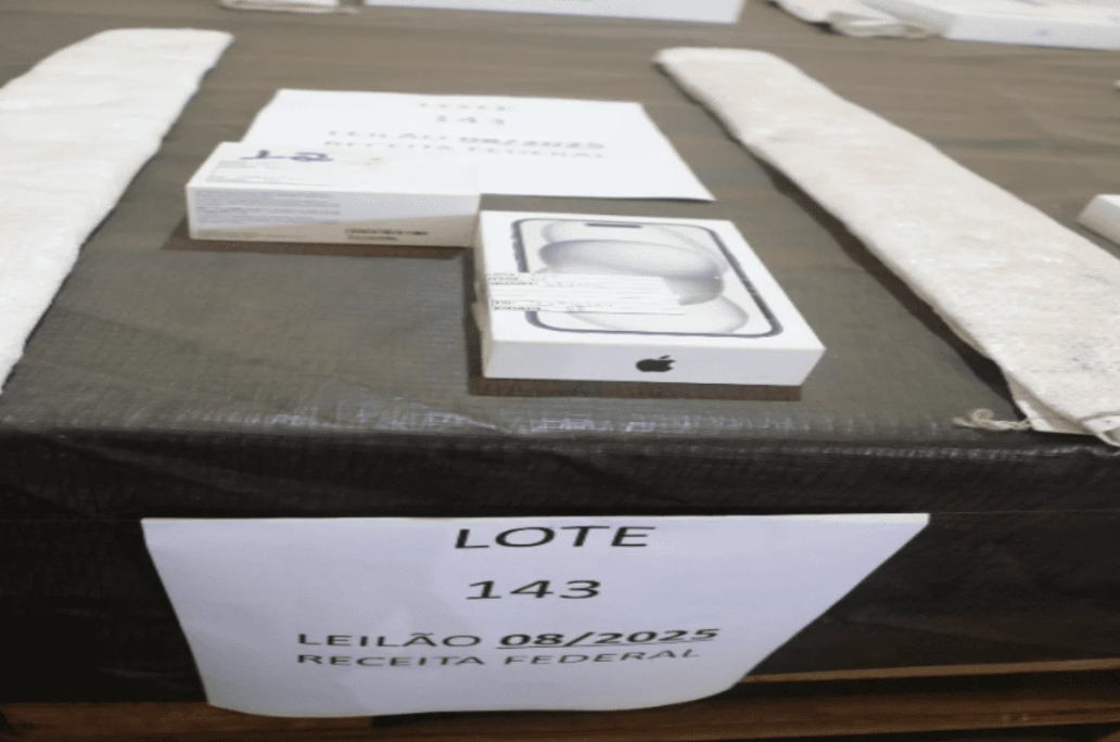 Leilão da Receita tem eletrônicos e veículos: iPhone 15, PS5 e HB20s com lances a partir de R$ 576