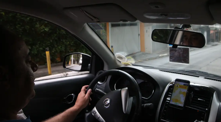 Contran simplifica processo para tirar CNH; aulas obrigatórias serão reduzidas