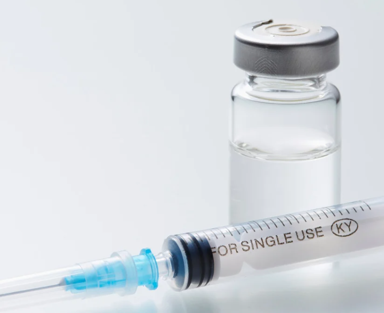 Verão acende alerta para vacinação em adultos; veja quais imunizantes precisam estar em dia