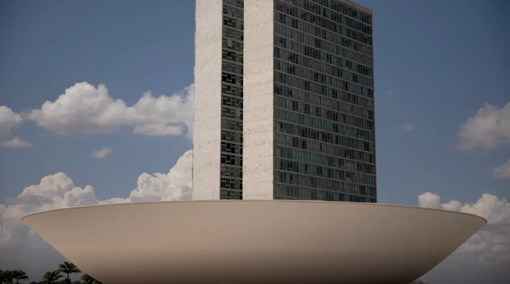 Concurso da Câmara dos Deputados abre inscrições para 70 vagas