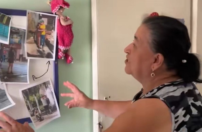 Idosa vende fofocas da vizinhança e compra duas casas com a renda