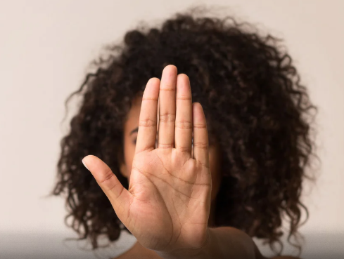 Estudo revela que mulheres com histórico de violência em Goiânia têm risco 29 vezes maior de homicídio