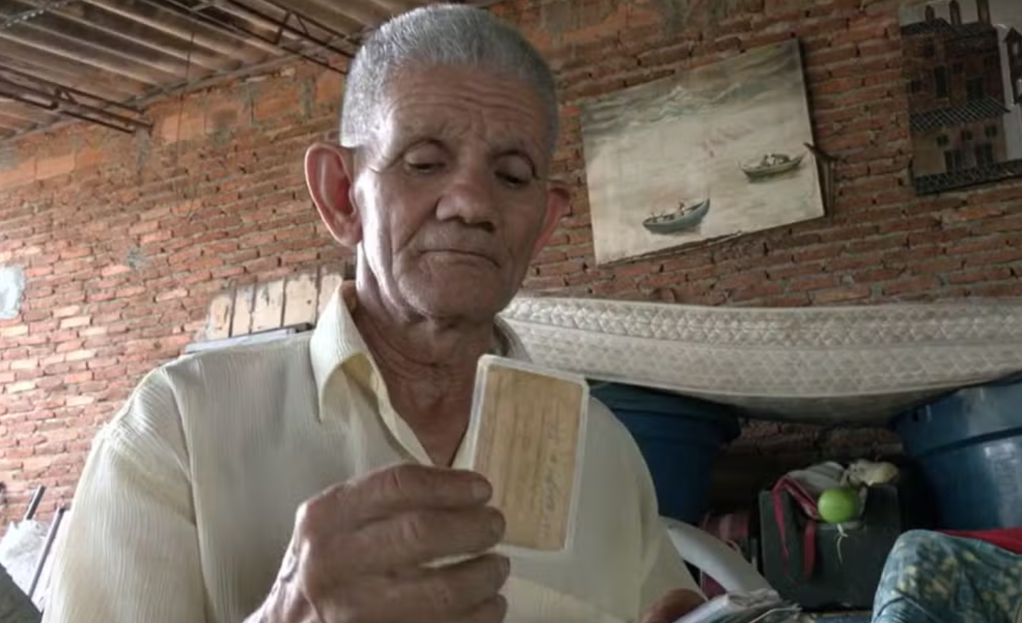 Idoso tem aposentadoria cortada após INSS registrá-lo como morto