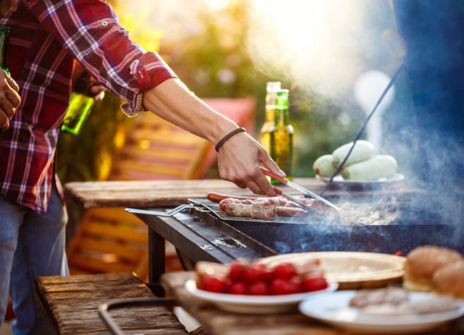 Ida em churrasco durante atestado valida justa causa de vigilante em Santa Helena de Goiás