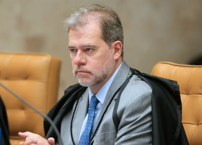 PF envia ao STF mensagens que citam Toffoli em investigação sobre Banco Master