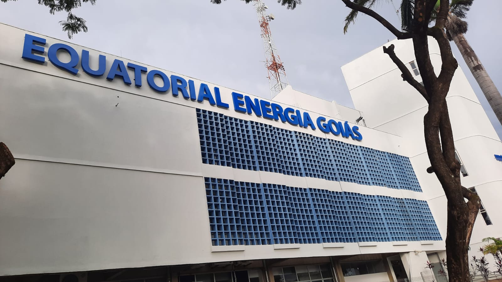 Cliente vê conta de luz disparar para R$ 870 e vence ação contra a Equatorial 