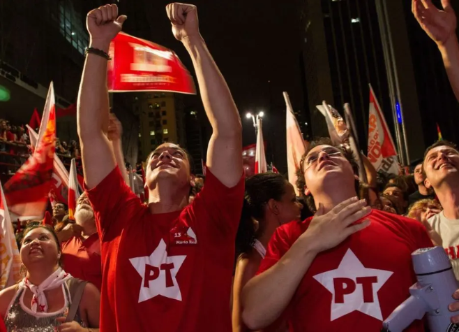 Evangélicos ligados ao PT se reúnem em Brasília para discutir democracia e eleições de 2026