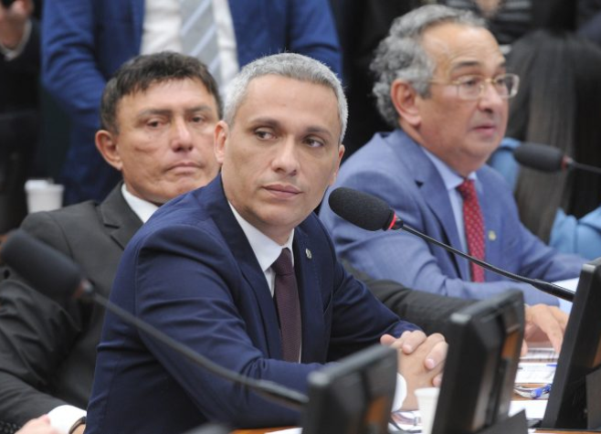 Gustavo Gayer contesta indiciamento da PF e afirma perseguição política