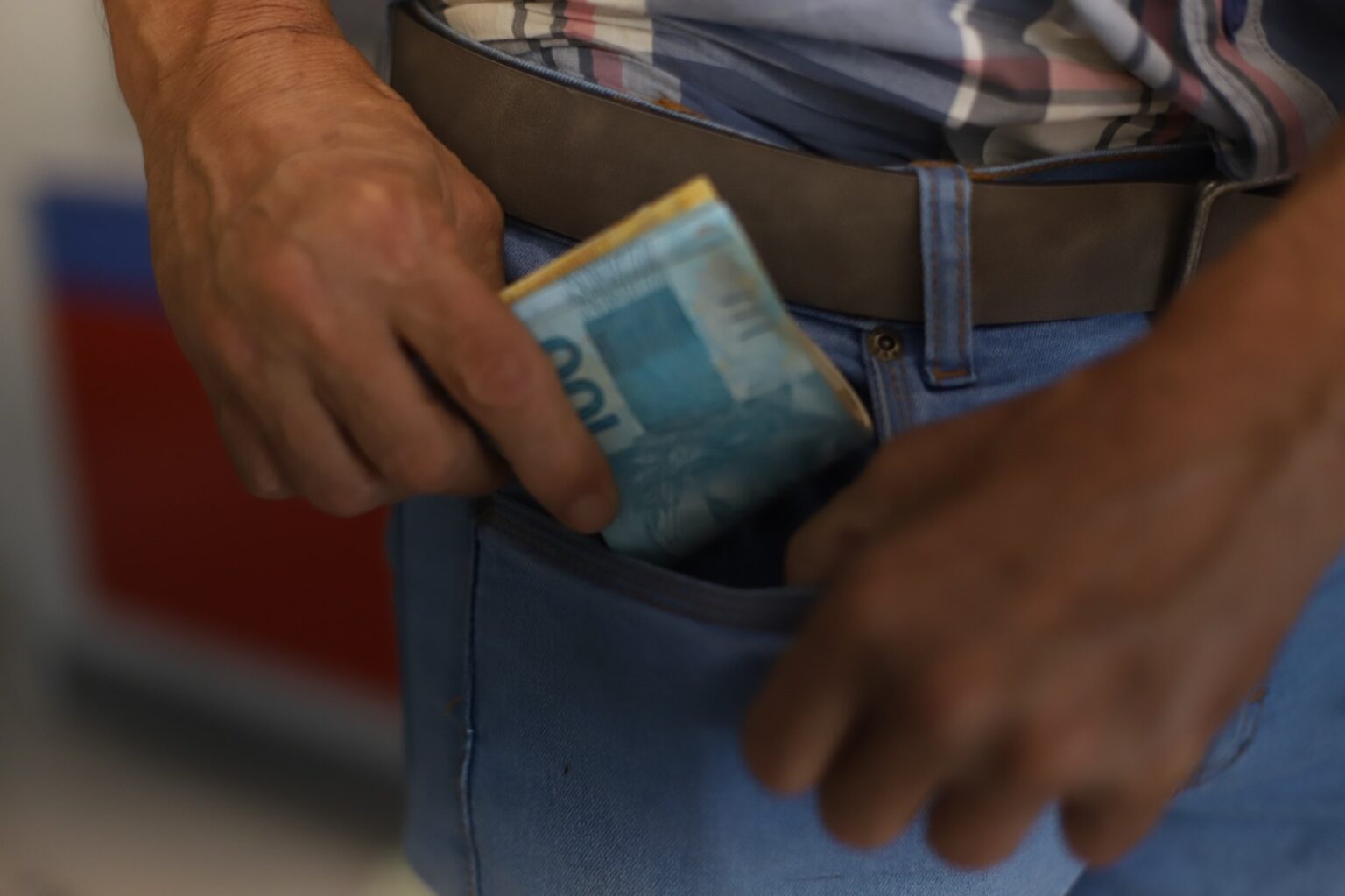 Mais de 80 milhões de brasileiros estão endividados; veja como se planejar financeiramente para 2026