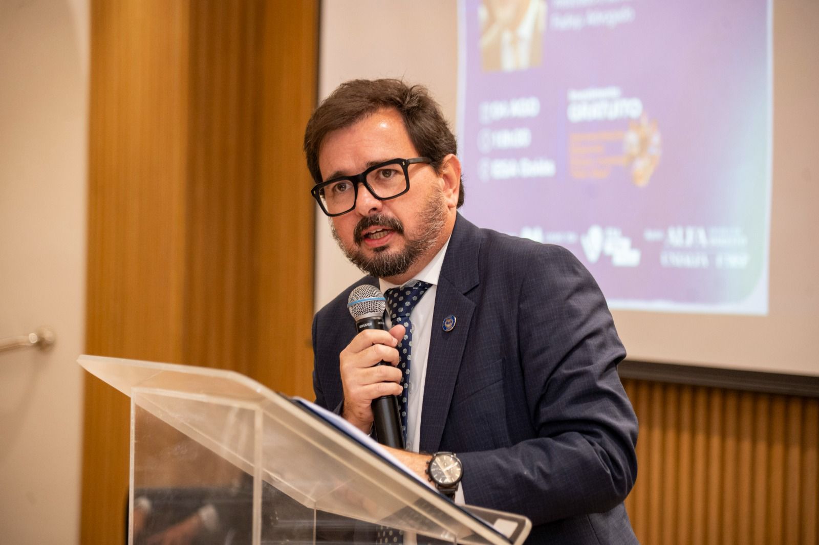 ESA bate recorte e oferece 6,1 cursos e eventos por dia em agosto, mês da advocacia
