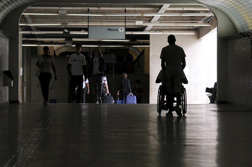 Nova lei obriga Ministério Público a denunciar casos de estelionato contra pessoas com deficiência