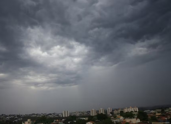 Inmet prevê mínima de 5 °C em 73 cidades com chegada de massa de ar polar em Goiás, nas próximas horas