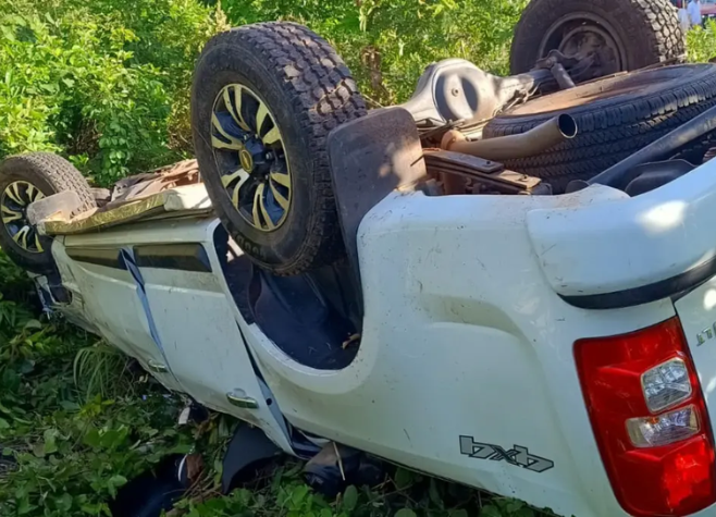 Jovem morre e 17 pessoas seguem internadas após grave acidente na GO-507