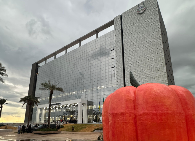 Prefeitura de Rio Verde abre inscrições de processo seletivo com 104 vagas e salários de até R$ 2,6 mil 