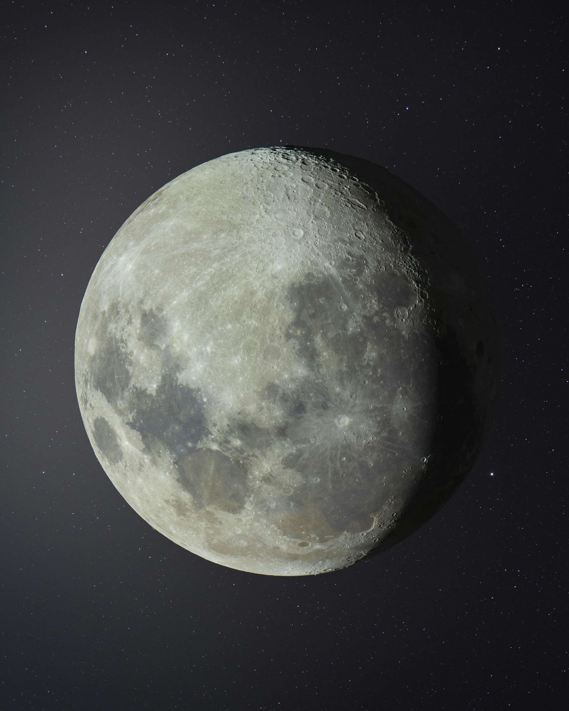 Lua do Veado brilha no céu nesta quinta-feira e marca noite de contemplação e simbolismo 