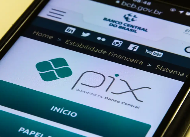 Pix automático começa a funcionar nesta segunda (16) e promete substituir boletos e débito automático