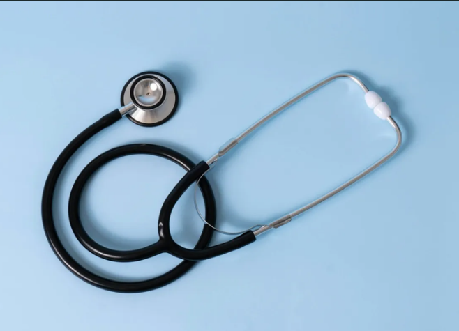 Senado aprova exame obrigatório para estudantes de Medicina; nota poderá determinar obtenção do CRM