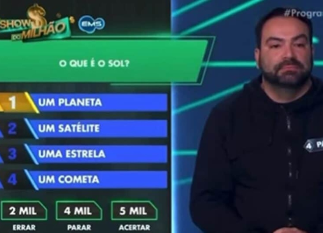 Participante se enrola e erra pergunta fácil sobre o Sol no Show do Milhão