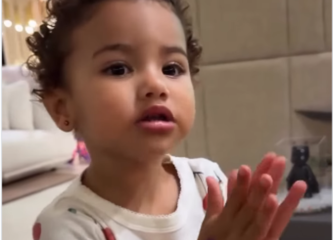 Filha de Neymar encanta seguidores ao aparecer torcendo pelo pai nas redes soc iais