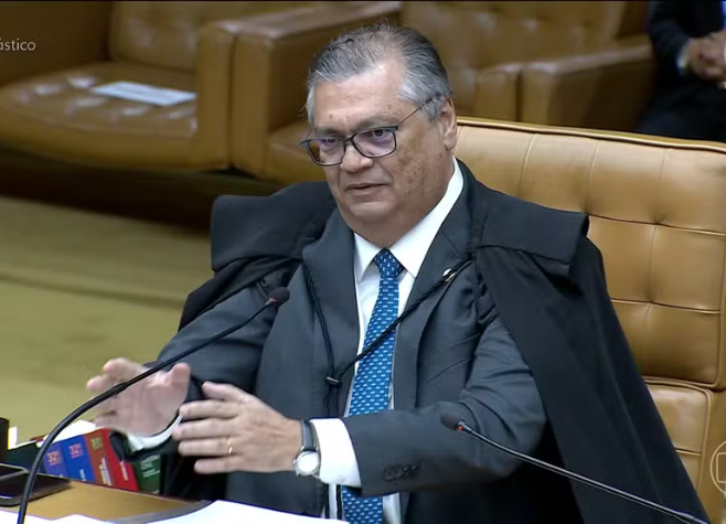 Dino determina retorno de Andrei Rodrigues ao comando da PF após afastamento ordenado por Mendonça