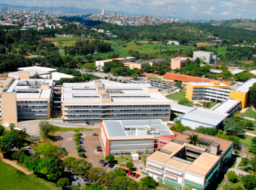 Estudantes da UFMG ficam em Goiânia após congresso estudantil e entidades trocam acusações 