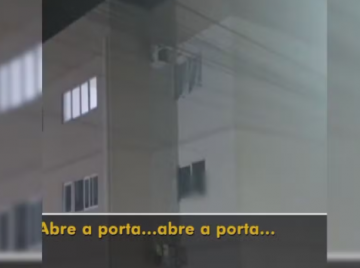 Pai deixa filhos sozinhos e crianças pedem socorro pela janela