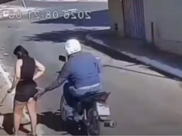 Motociclista é flagrado apalpando mulher em rua de Goiânia