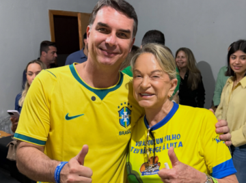 Flávio Bolsonaro declara apoio a Magda Mofatto em Goiás