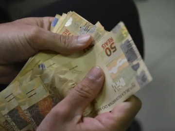 Abono salarial: trabalhadores nascidos em maio e junho recebem novo lote de pagamento