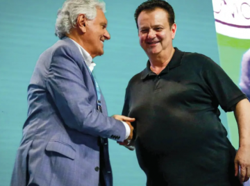 Caiado brinca com cochilo de Kassab em debate: 