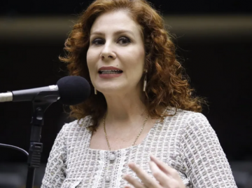 Itália pede garantias, e STF reforça condições para possível extradição de Carla Zambelli