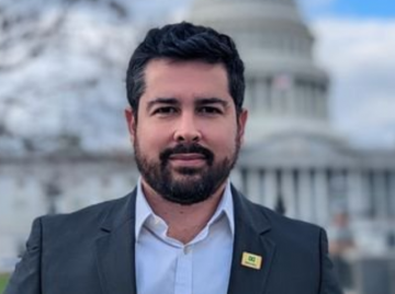 Paulo Figueiredo critica Michelle Bolsonaro e afirma que mulheres 