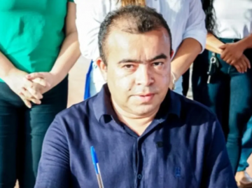 Prefeito de Maranhão é acusado de ameaçar demitir servidores que não apoiarem Flávio Bolsonaro