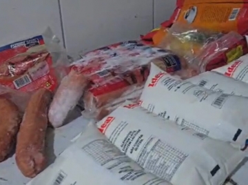 Procon encontra 248 kg de alimentos vencidos em padaria