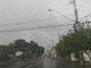 Calor e umidade elevam risco de tempestades isoladas em Goiás nesta semana