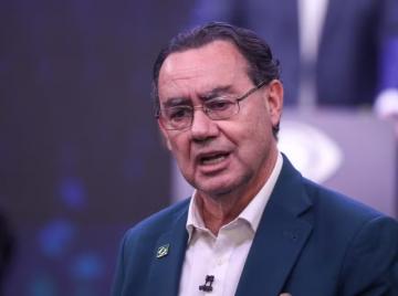 Augusto Cury surpreende, chega a 45% e aparece à frente de Lula em cenário de segundo turno