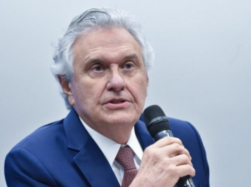 Caiado volta a defender afastamento de chefe da PF e diz que medida 'já deveria ter acontecido'