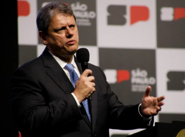 Tarcísio diz que governo Lula 