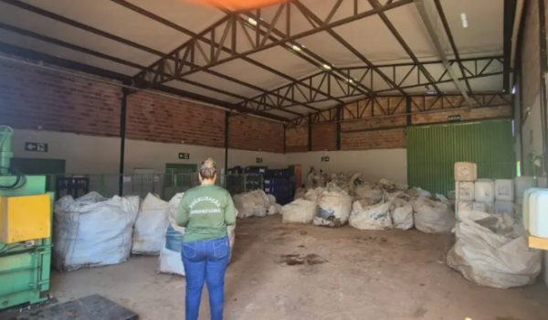 AGRODEFESA APREENDE QUASE SEIS MIL EMBALAGENS VAZIAS DE AGROTÓXICOS EM GOIÁS